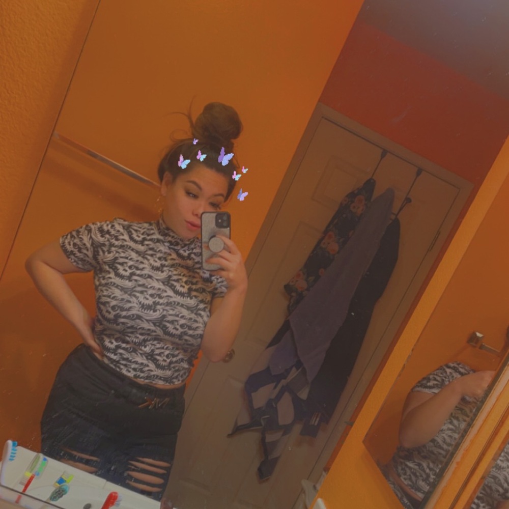 Meet your Posher, Genny